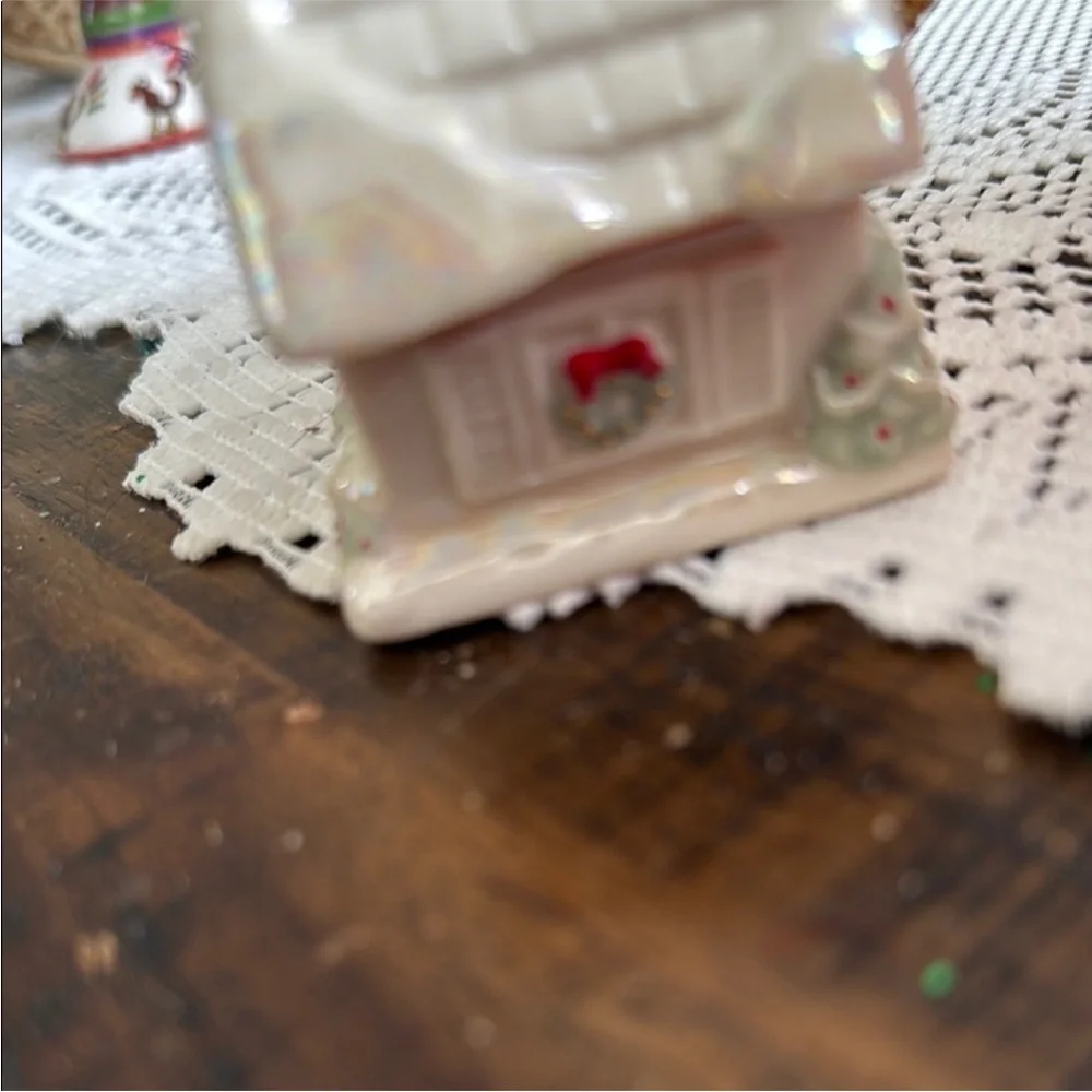 Lenox‎ Red and White Holiday Birdhouse Ornament - Picture 5 of 8